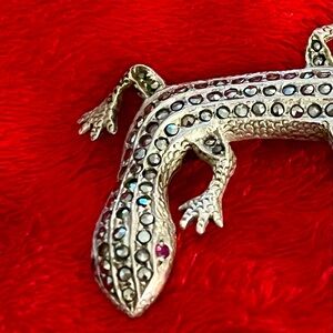 Vintage Sterling Silver 925 Jeweled Lizard lapel / shoulder Pin